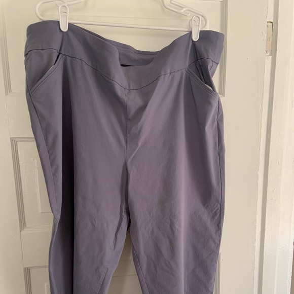 Worthington Pants - Worthington Women’s 3/4 length pants
